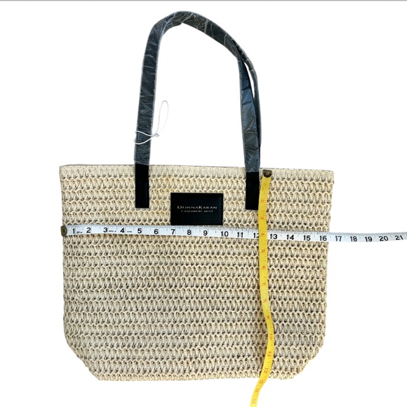 DONNA KARAN ‘Cashmere Mist’ Woven Straw Tote/Shoulder Lined Travel Beach NWOT! - Picture 8 of 8